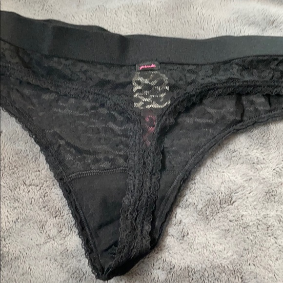 WEAR EVERYWHERE LACE THONG - Picture 2 of 3